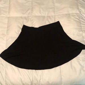 Black Old Navy pleated swing skirt